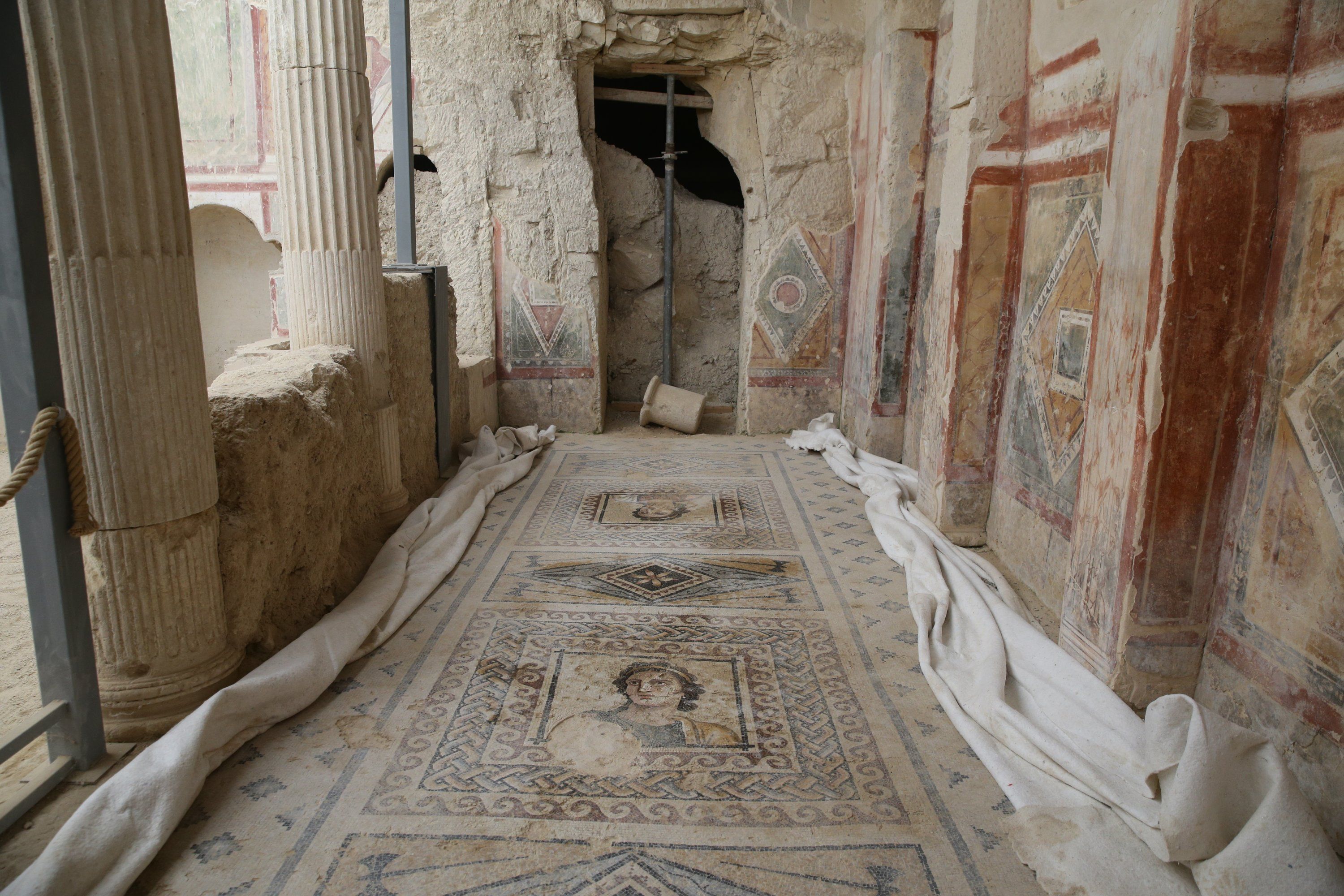 🏛️ 제우그마 고대 도시 (제우그마 안티크 켄티)